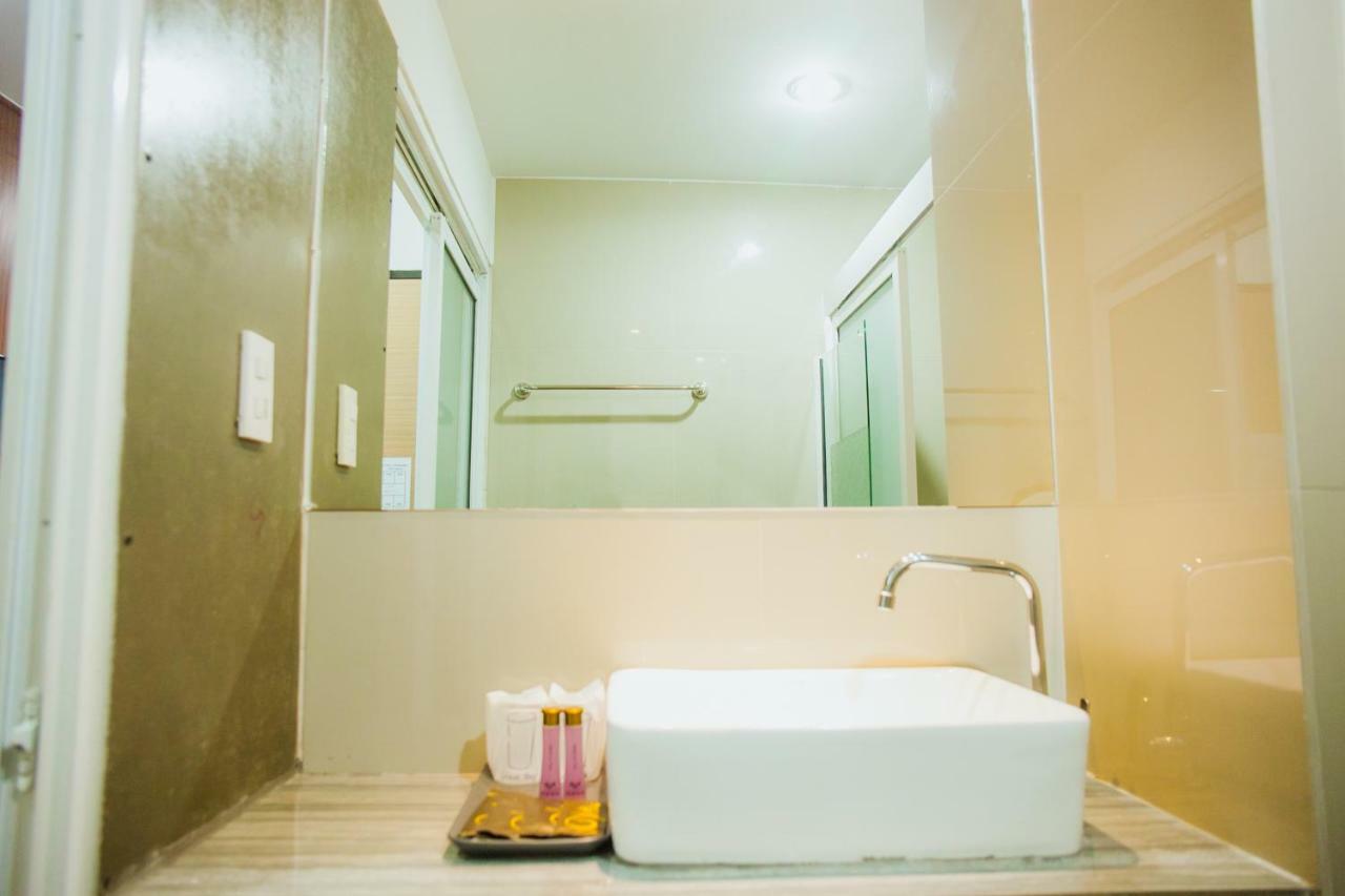 Km Hotel Chiang Mai Extérieur photo